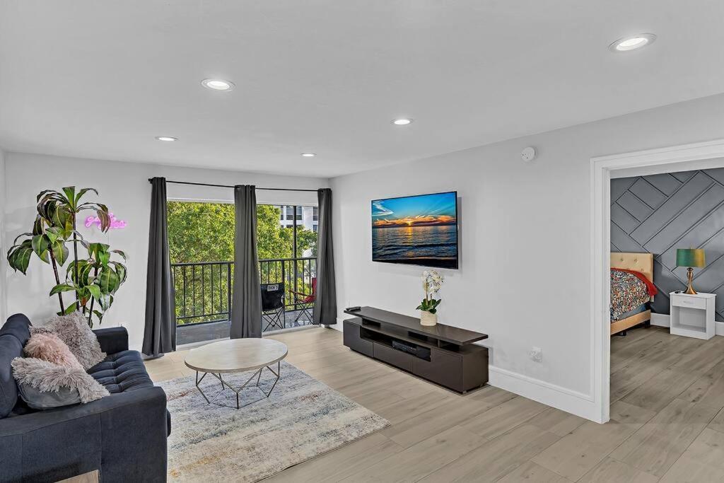 סאני איילס ביץ' One Bedroom Steps Away From The Beach! מראה חיצוני תמונה