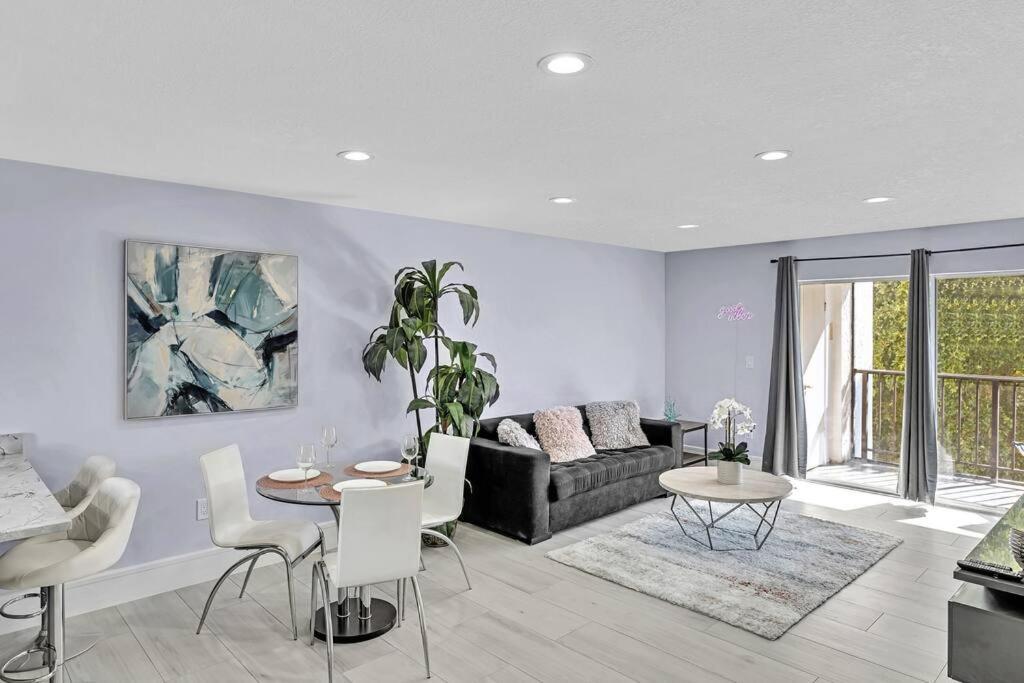 סאני איילס ביץ' One Bedroom Steps Away From The Beach! מראה חיצוני תמונה