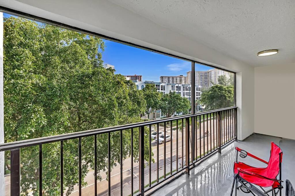 סאני איילס ביץ' One Bedroom Steps Away From The Beach! מראה חיצוני תמונה