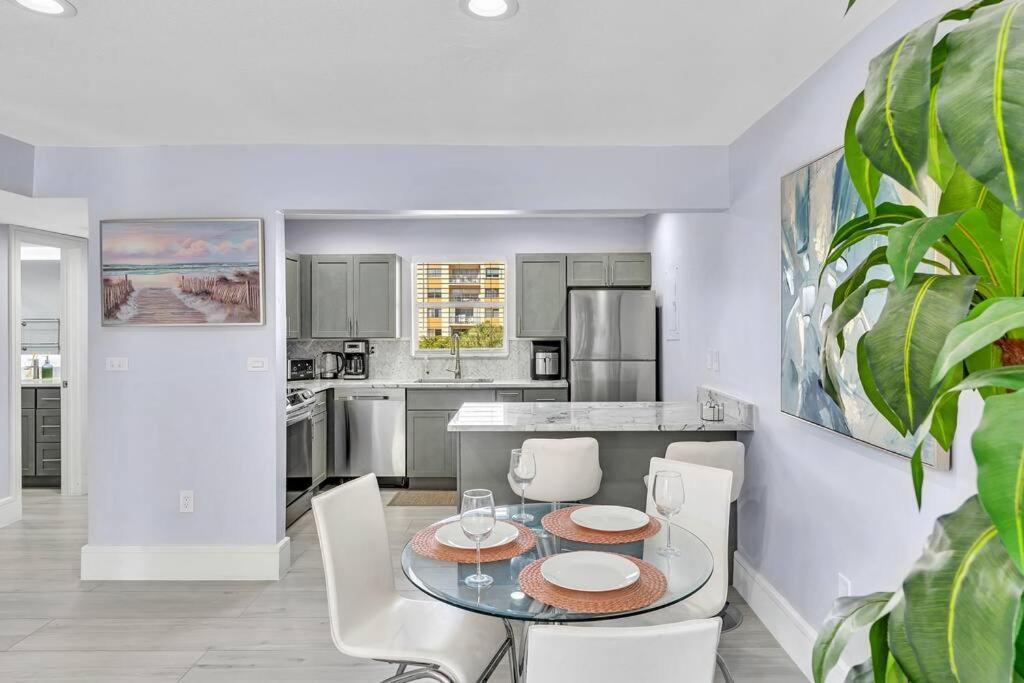 סאני איילס ביץ' One Bedroom Steps Away From The Beach! מראה חיצוני תמונה